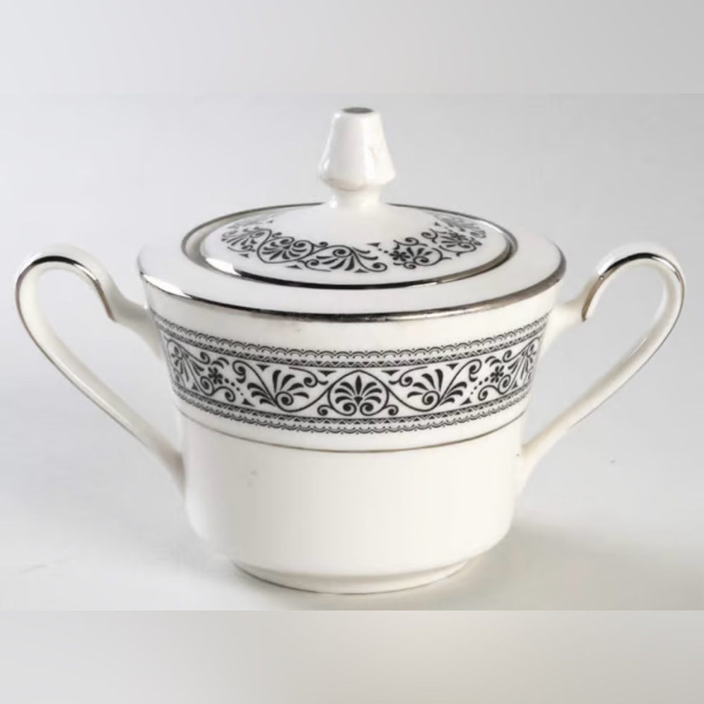 NORITAKE Ivory China Prelude Collection Sugar Bowl with Lid